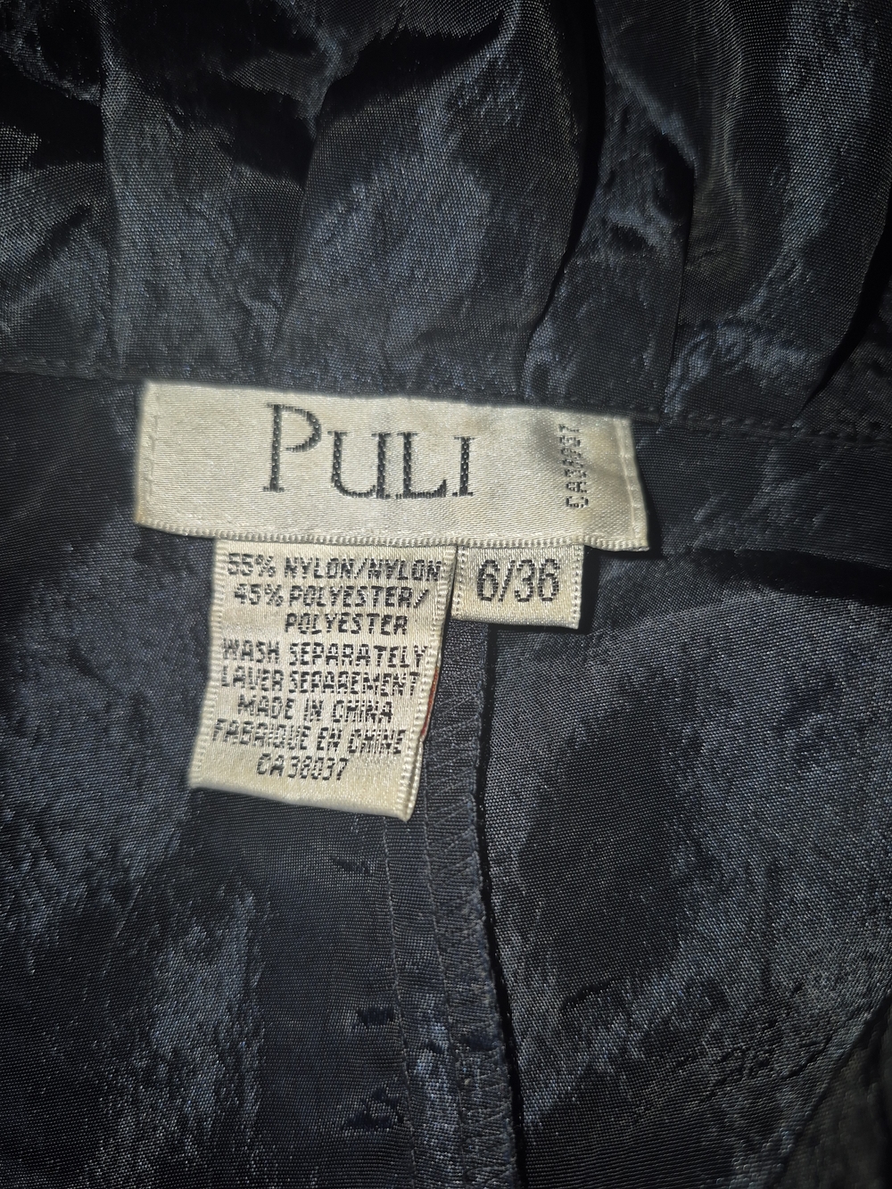 Black Women's Ruched Puffed Collar Button-Front Light Blazer Jacket Size 6 - Picture 7 of 7